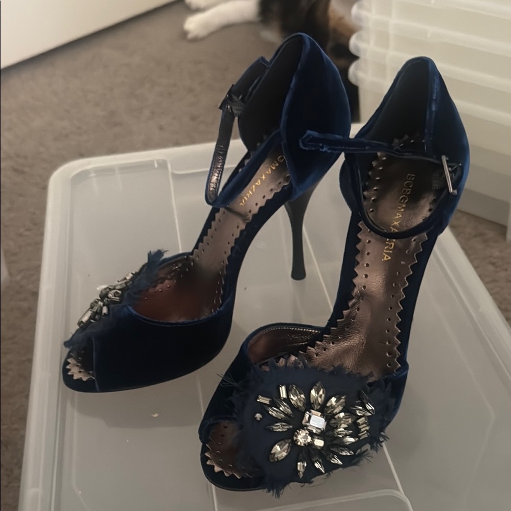 BCBGMaxAzria Blue Velvet Stiletto Heels with Crystal Flower Size 5.5 NEW